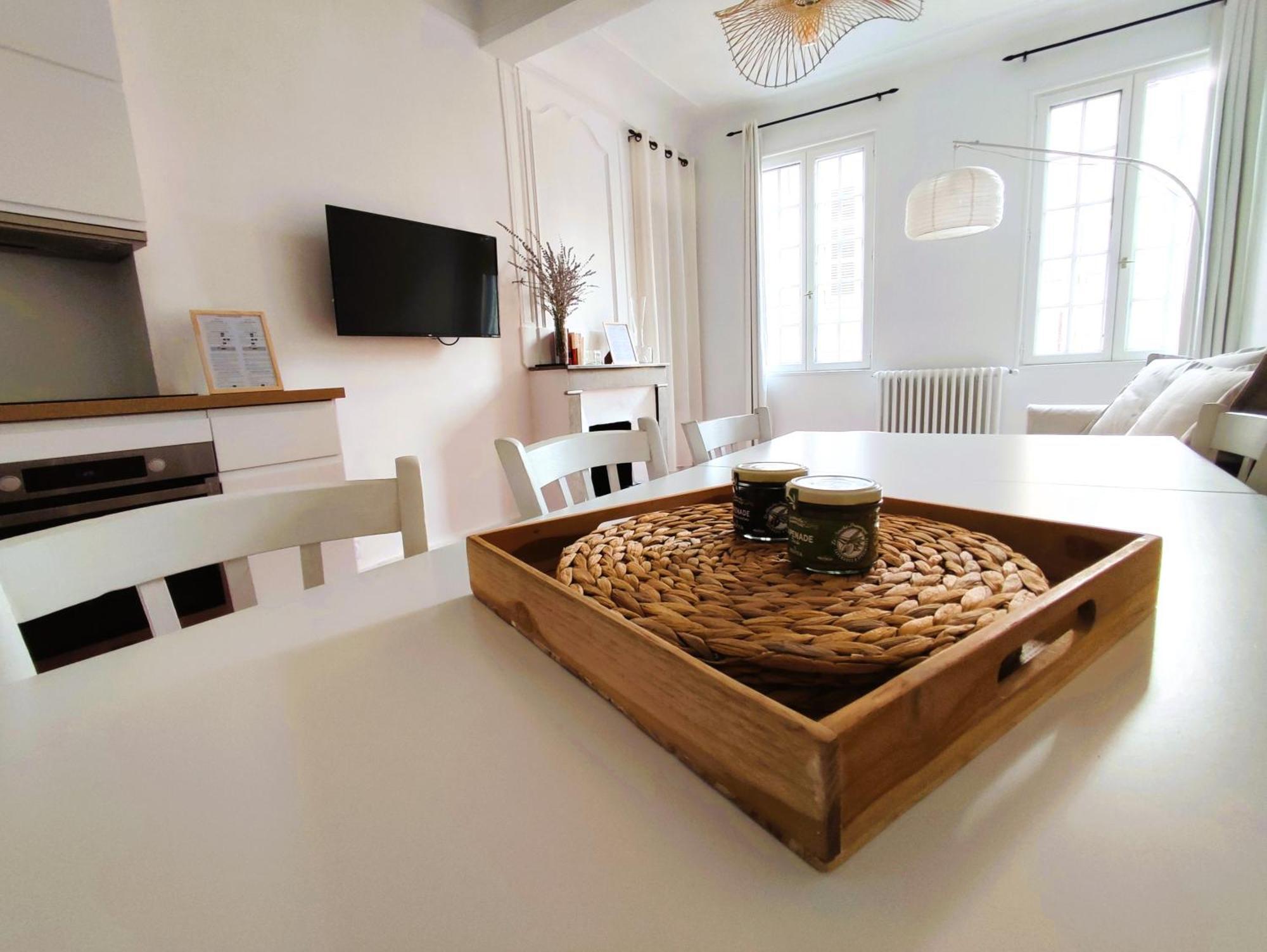 Appartement Climatise Parking Gratuit Surveille アヴィニョン エクステリア 写真