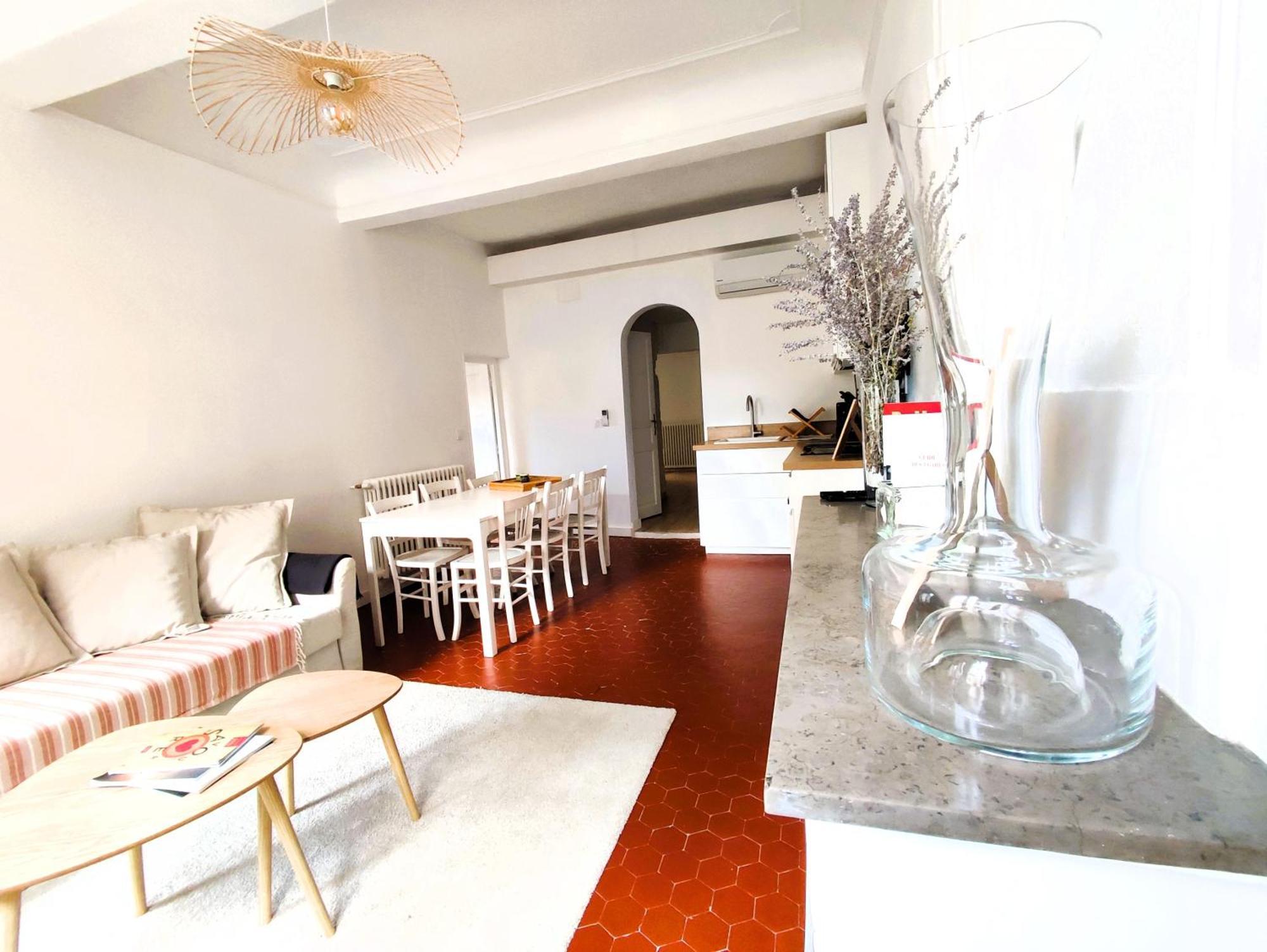 Appartement Climatise Parking Gratuit Surveille アヴィニョン エクステリア 写真